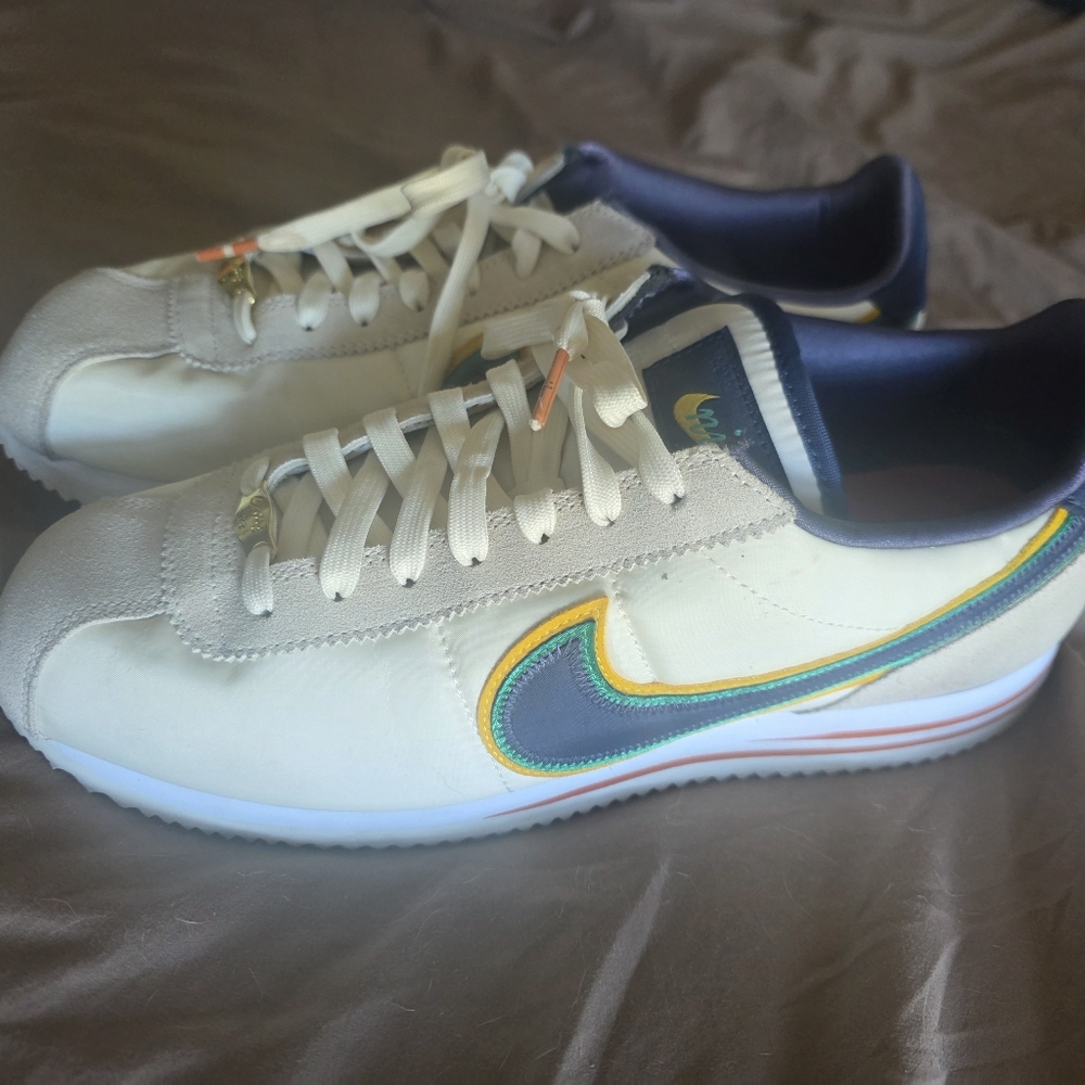 Nike Cortez SE '72 DJ5183-100 Men’s 10.5 Navy Green Yellow Tan Jewel